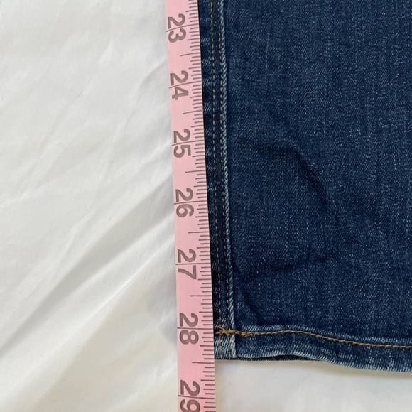 Hudson // Natalie Midrise Super Skinny // Size 29 // Generous Fit - Picture 8 of 11